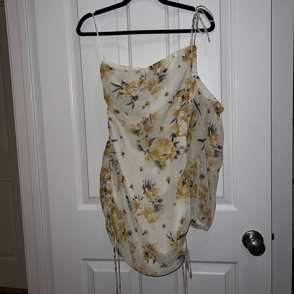HELLO MOLLY FLOWER CHILD DRESS YELLOW size 4 - Picture 1 of 4